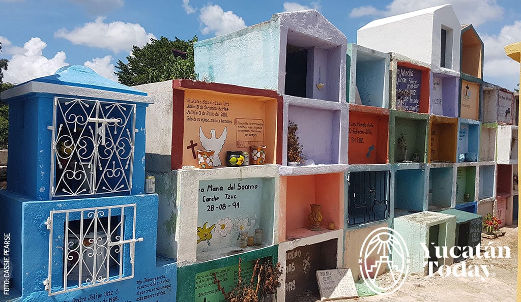 2309-Pomuch-cementerio-by-Cassie-Pearse