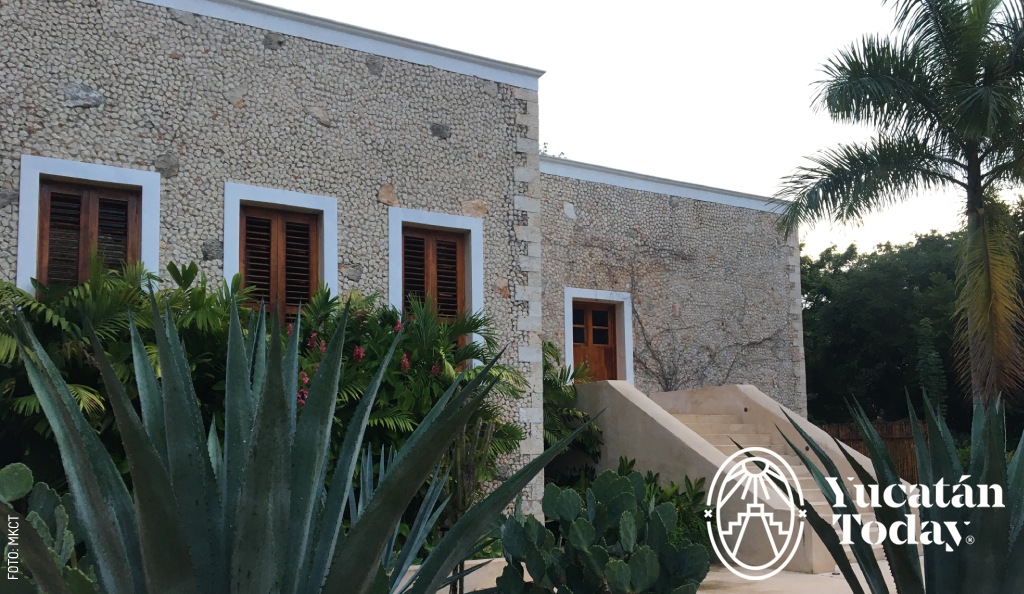 2311-Destino-Mio-fachada-by-MKCT