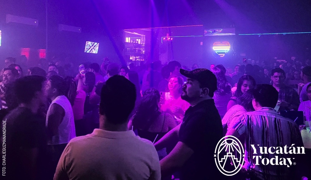 2405 Dix Bar Baile by Charlie G