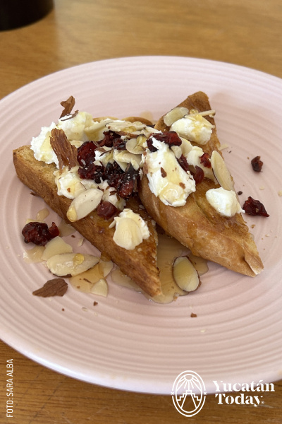 2406 Cassandra Comfort Food Lugares LGBT Mérida Centro Creppa by Sara Alba (1)