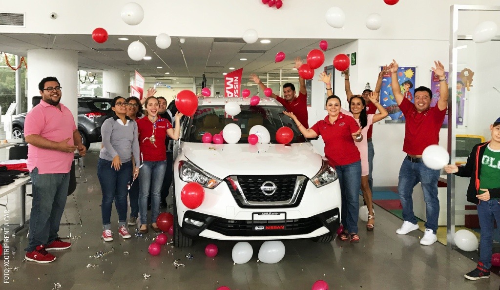 2406 Xootrip Rent A Car Reciben coche by Xootrip Rent A Car slogo