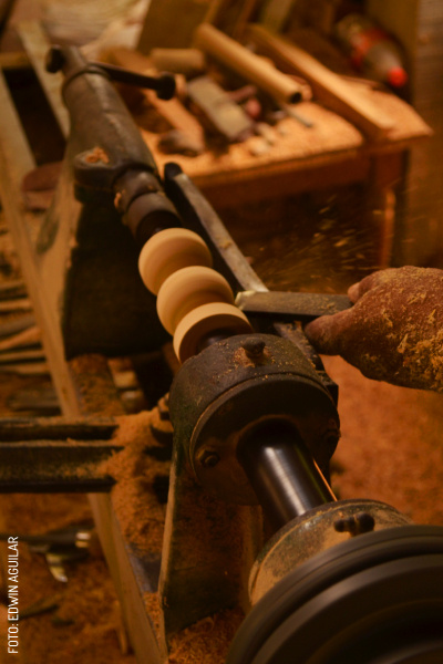 2407 Taller Feria Tunich Dzitya Artesanias de Madera by Edwin Aguilar slogo (1)