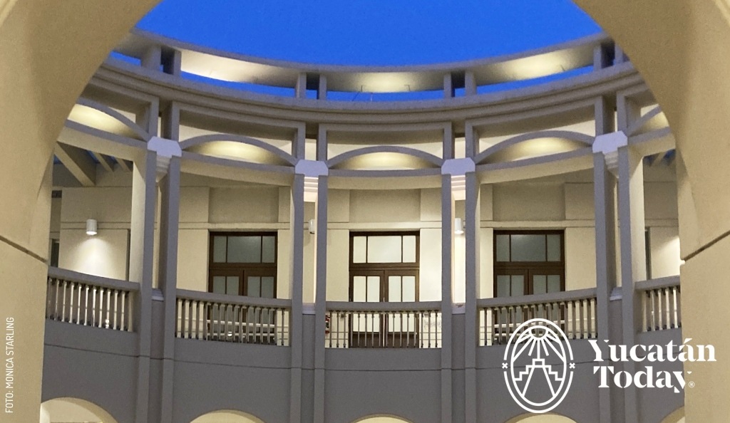 2408 Centro Cultural Olimpo Astronomía Mérida by Monica Starling