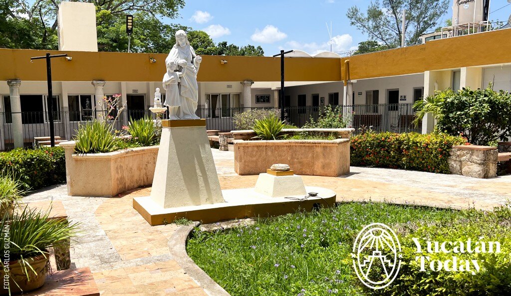 2409 Asilo Brunet Celarain Mérida Habitaciones by Carlos Guzmán