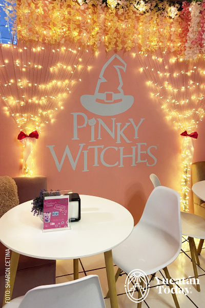 2409 Pinky Witches Cafeterías Mérida Luces by Sharon Cetina (1)