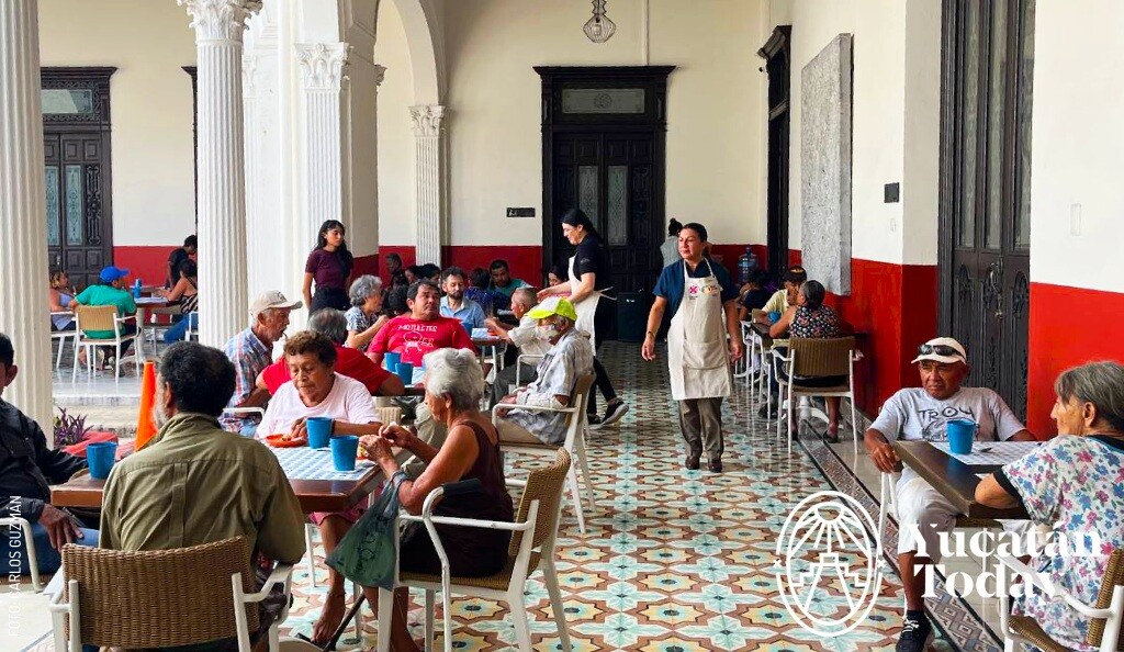 2409 Refettorio Mérida Comedor by Carlos Guzman