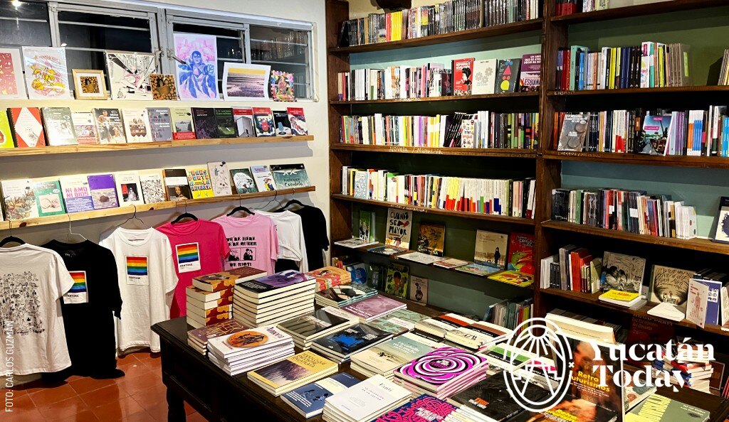 2409 Sempere Cafeterías Mérida Colección de libros by Carlos Guzmán