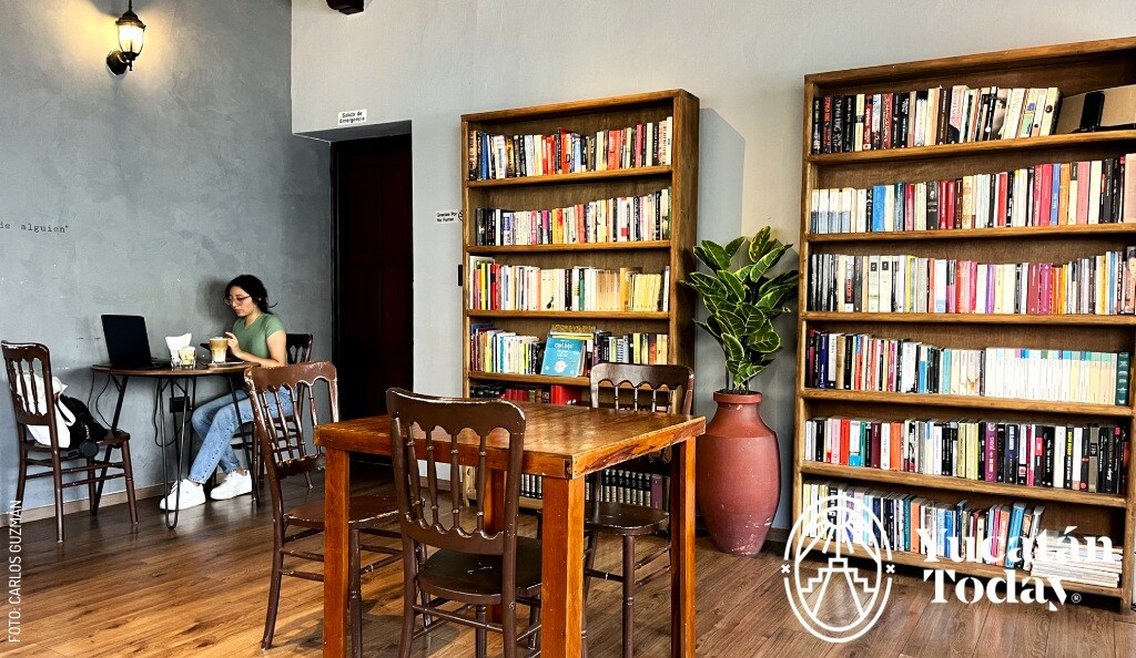 2409 Sempere Cafeterías Mérida by Carlos Guzmán