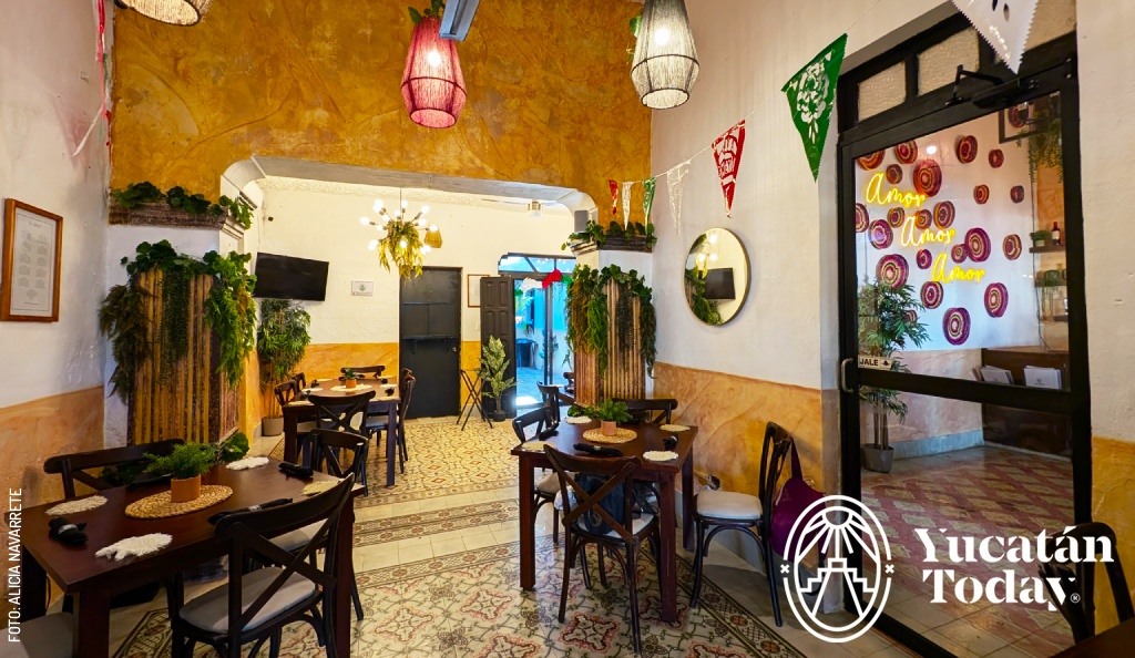 2411 Restaurante El Rinconcito del Vate Izamal Comedor by Alicia Navarrete2411 Restaurante El Rinconcito del Vate Izamal Comedor by Alicia Navarrete