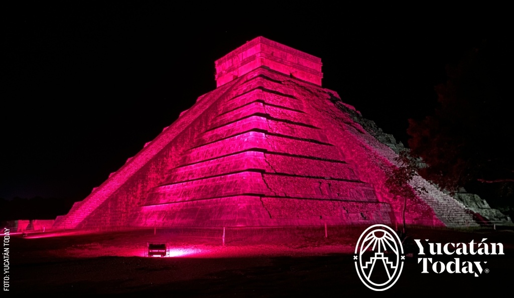2412 Chichen Itza Noches de kukulcan video mapping by yucatan today