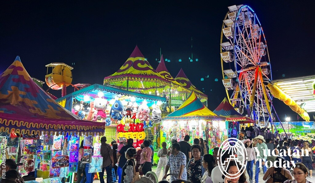 2412 Feria de Reyes Tizimín Feria by Carlos Guzman