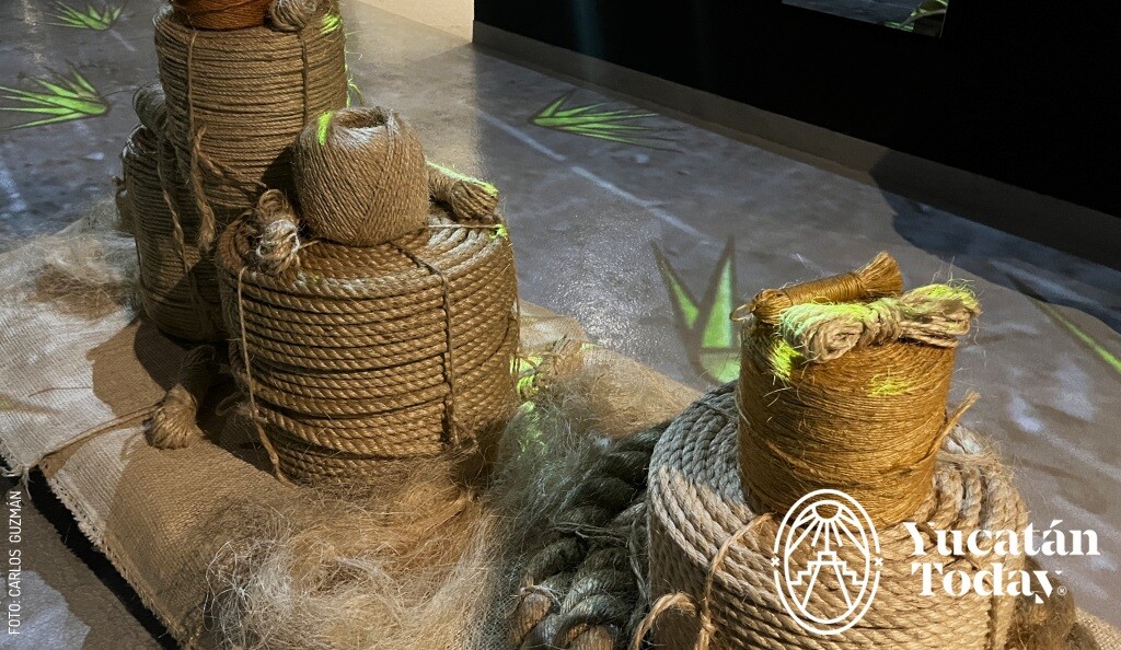 2412 Museo del Ferrocarril Merida Soskil y henequen by Carlos Guzman