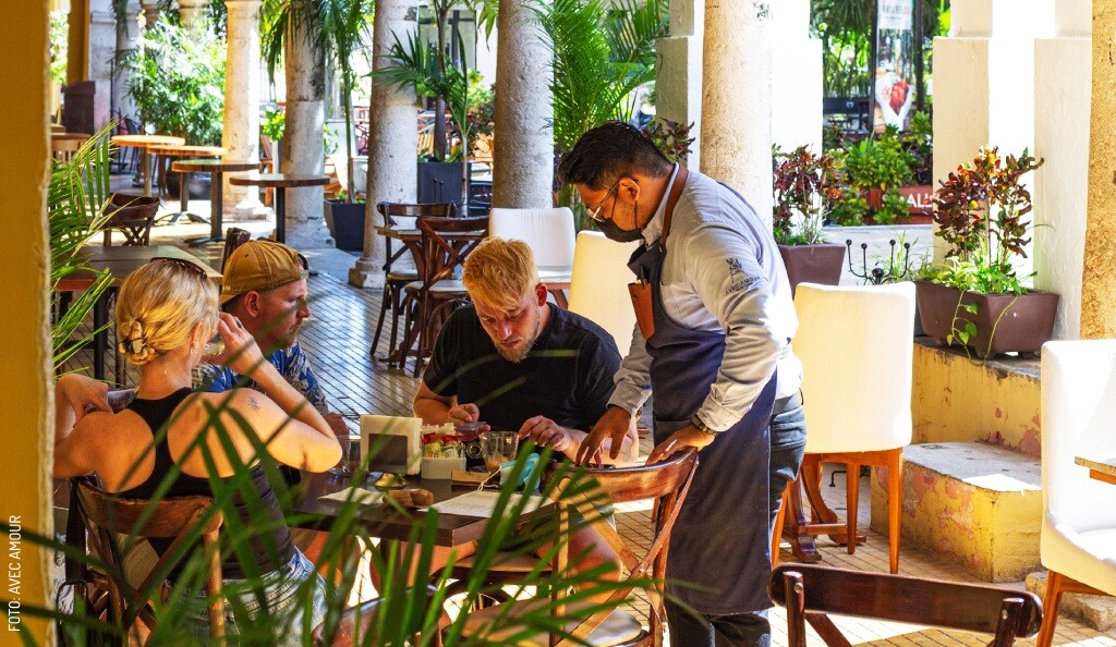 2501 Avec Amour Servicio Merida by Avec Amour