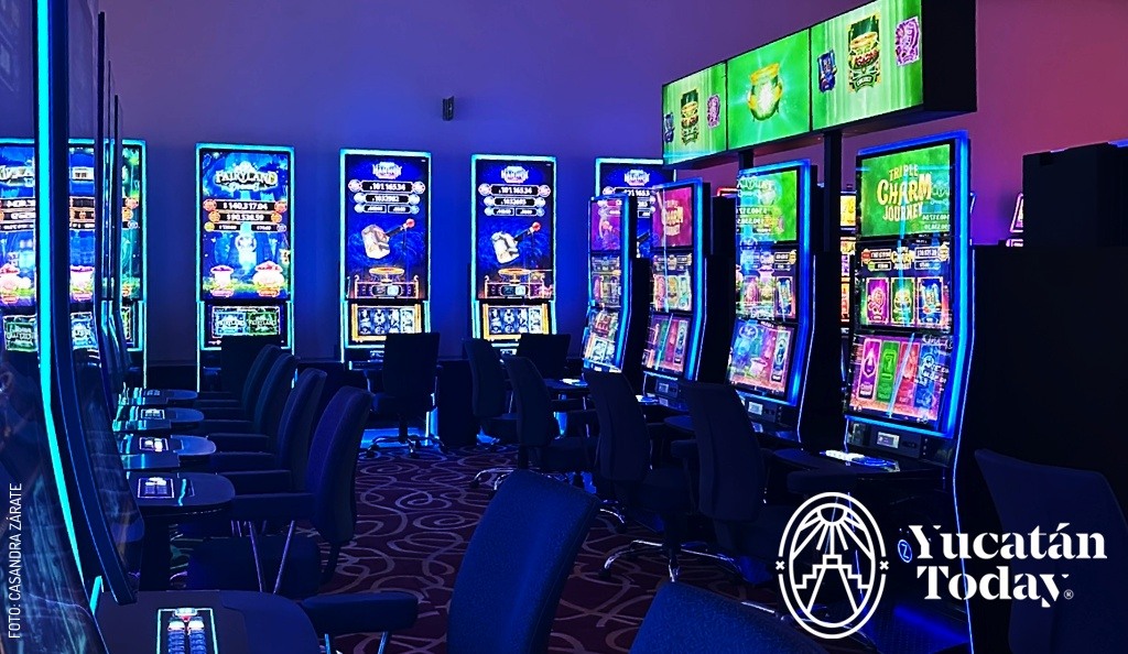 2501 PlayCity Merida Maquinas Azul by Casandra Zarate