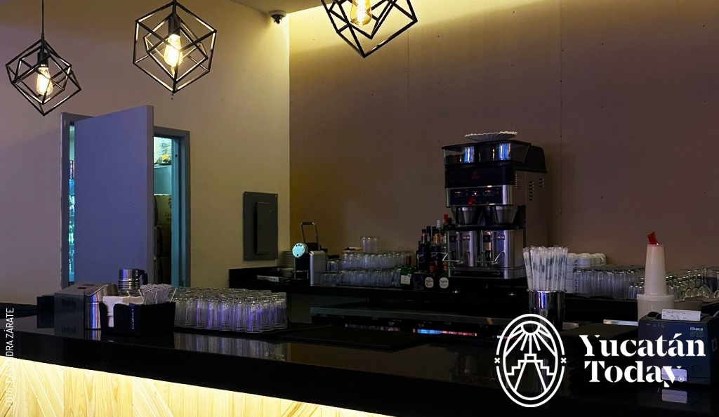 2501 PlayCity Merida Servicio Comida by Casandra Zarate