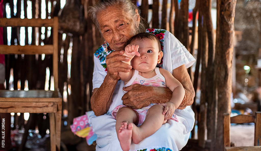 Bacila-Tzec-Uc-mestiza-nene-nino-by-Allie-Jordan