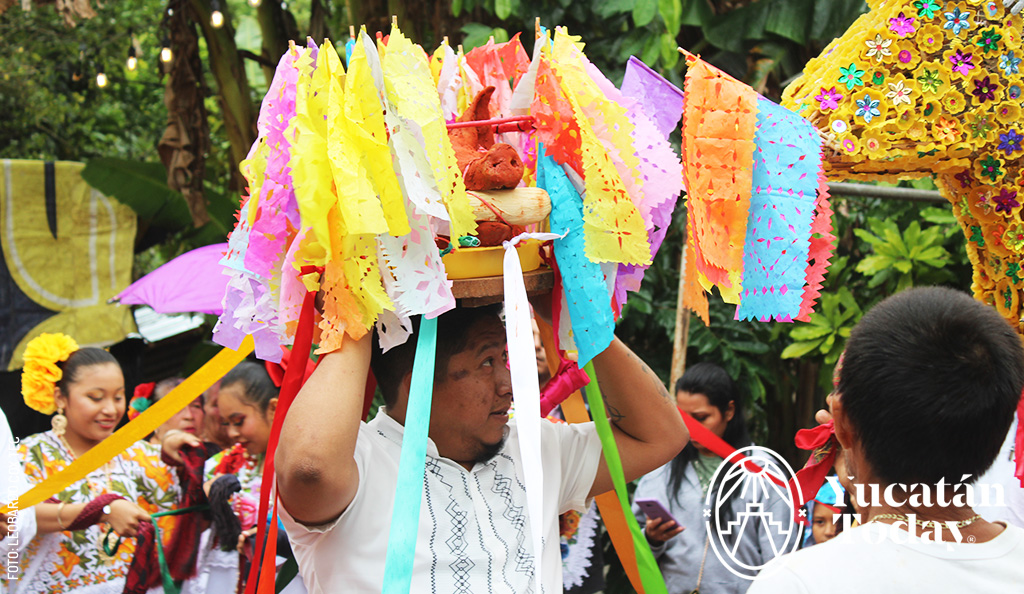 Cabeza-de-Cochino-Yaxcaba-baile-yucateco-by-Leobardo-Cox-Tec