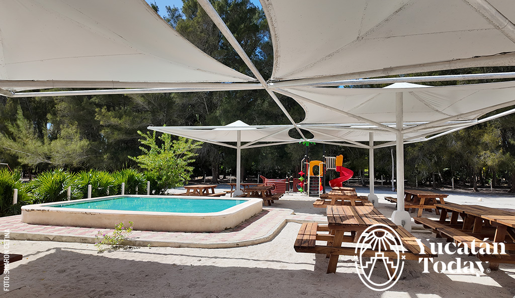 Capita-Tarraya-restaurante-en-Telchac-Puerto-piscina-alberca-by-Sharon-Cetina