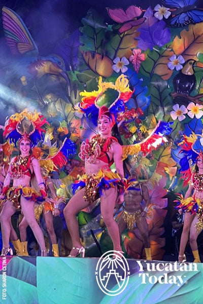 Carnaval-de-Merida-2-by-Sharon-Cetina