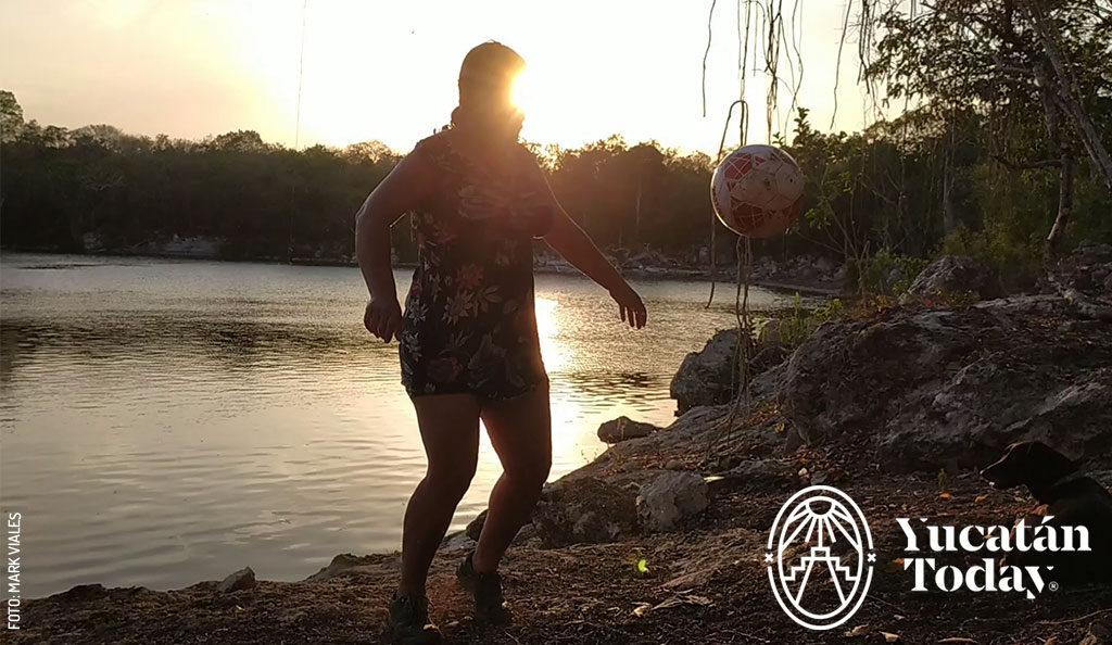 Cenote-Laguna-Verde-by-Mark-Viales