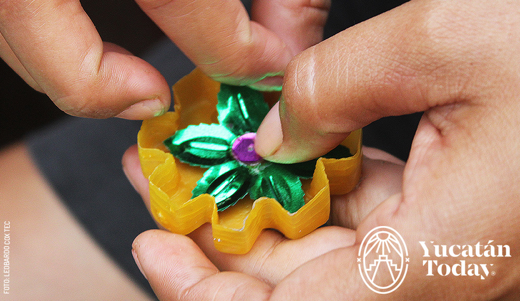 Decoracion-navidad-manos-artesania-Yaxcaba-by-Leobardo-Cox-Tec