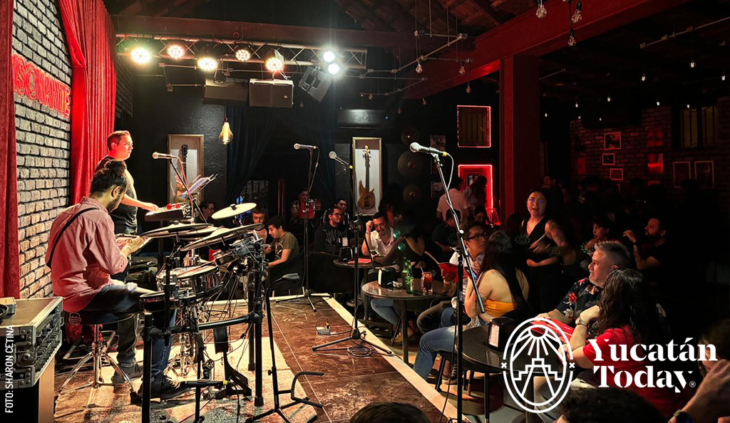 Disonante-bar-rock-musica-en-vivo-by-Sharon-Cetina