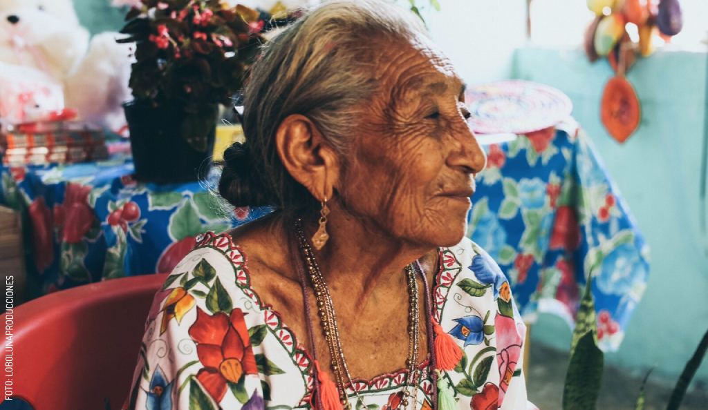 Doña-Bacila-by-LOBOLUNAPRODUCCIONES