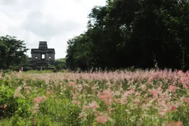 Dzibilchaltun-Templo-de-las-Siete-Muñecas-by-Olivia-Camarena-Cervera
