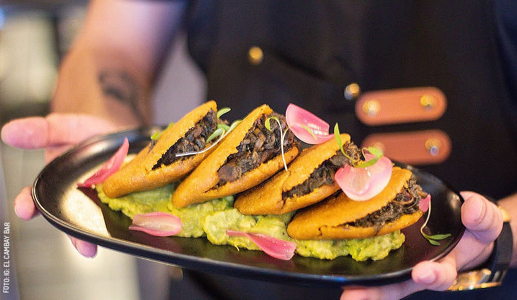 El-Cambay-Bar-gorditas-comida-by-IG-El-Cambay-Bar