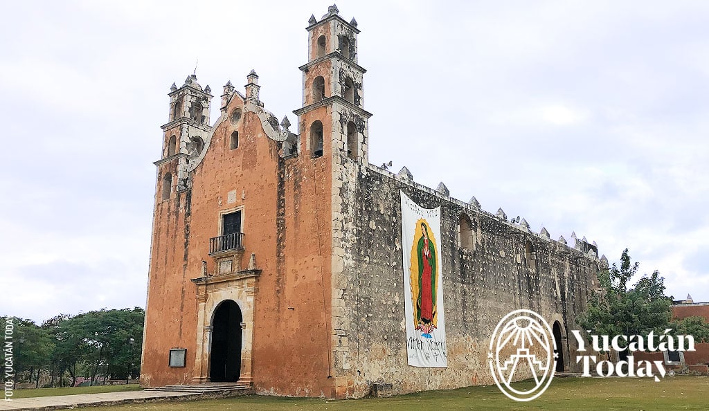 Ex-Convento-Nuestra-Senora-de-la-Asuncion-en-Tecoh-fachada-by-Andrea-Mier-y-Teran