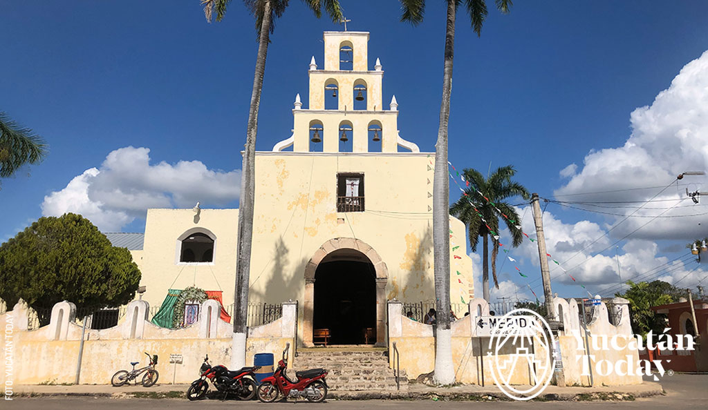 Ex-Convento-e-Iglesia-de-la-Purisima-Concepcion-en-Chumayel-fachada-by-Andrea-Mier-y-Teran
