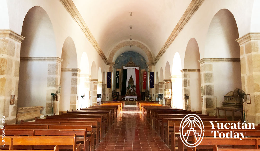 Ex-Convento-y-Parroquia-de-la-Asuncion-en-Mama-interior-by-Andrea-Mier-y-Teran
