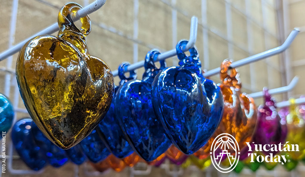 Expo-Tlaqueparte-Corazon-Vidrio-by-Alicia-Navarrete