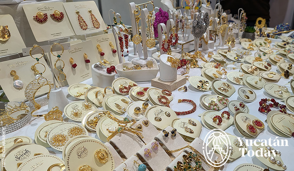 Expo-Tlaqueparte-Joyeria-by-Alicia-Navarrete