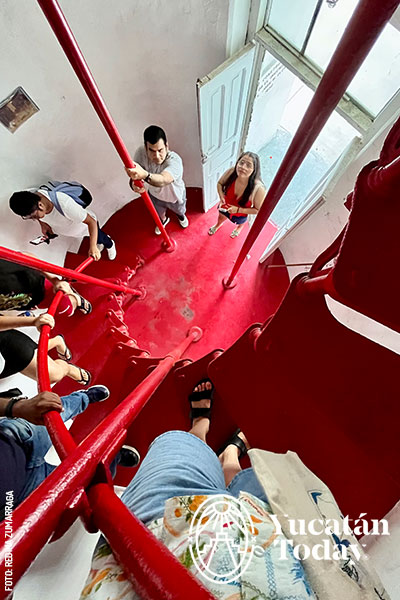 Faro-de-Progreso-interior-by-Regina-Zumarraga