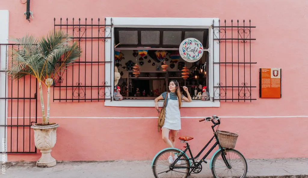 Greta-Calzada-de-los-Frailes-Cafe-Valladolid-by-Nora-Garrett