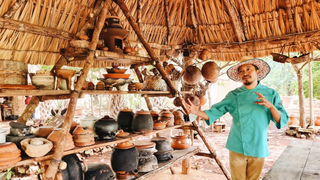 2207-Halacho_-Yaaxche-by-Olivia-Camarena-Cervera-1