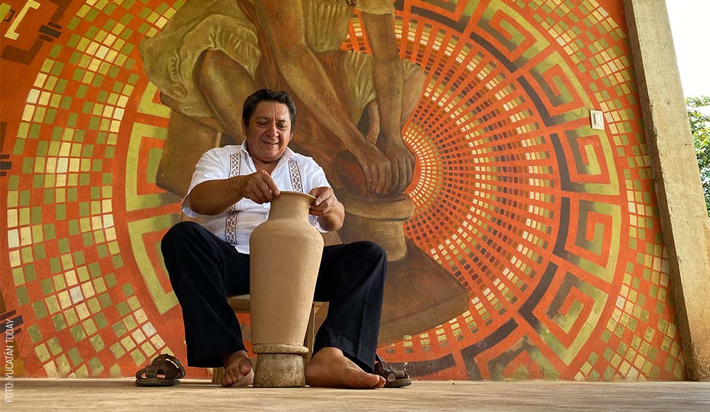 2208-Uayma-Emilio-Espadas-Taller-Ceramica-de-barro-by-Yucatan-Today-2