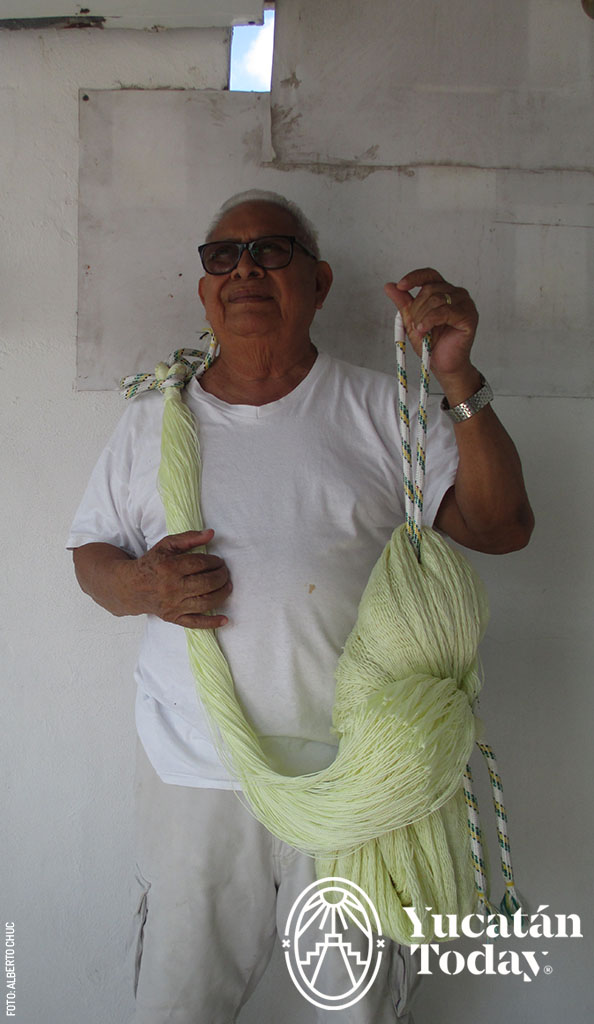 Sr. Chuc con su hamaca by Alberto Chuc