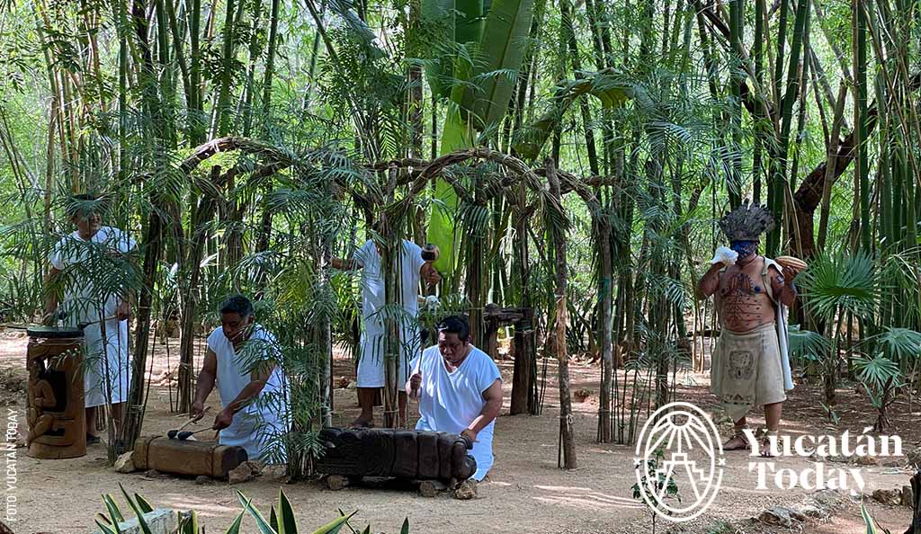 Museo Choco Story Uxmal by Yucatán Today con logo