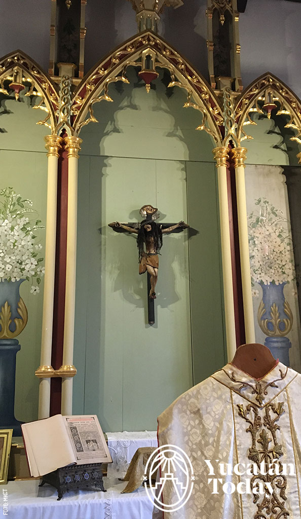 2308 Galería de arte sacro en Conkal Cristo by MKCT