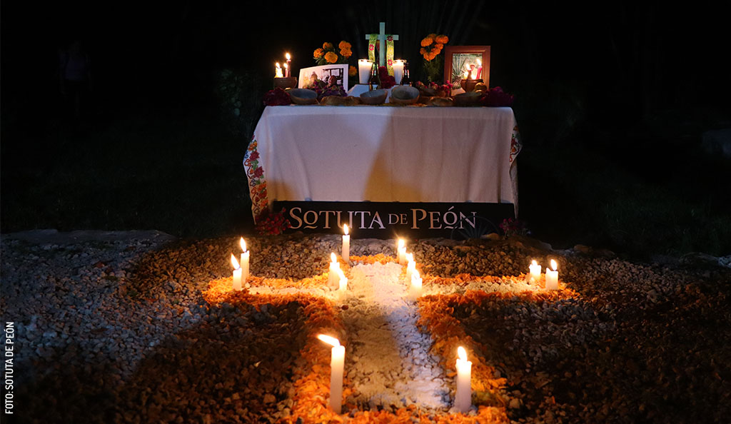 Altar Mukbilpollo by Sotuta de Peón