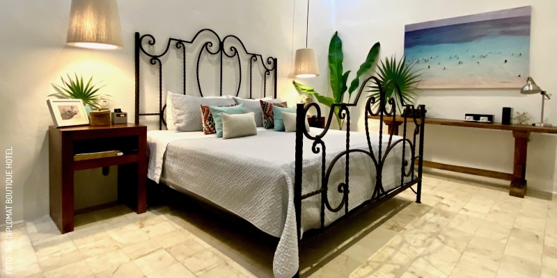 Habitación con cama by The Diplomat Boutique Hotel