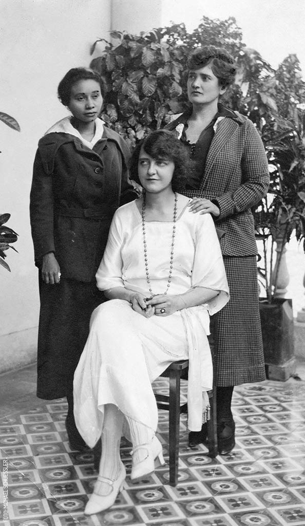 Alma Reed, Elvia Carrillo Puerto y Raquel Dzib Cicero