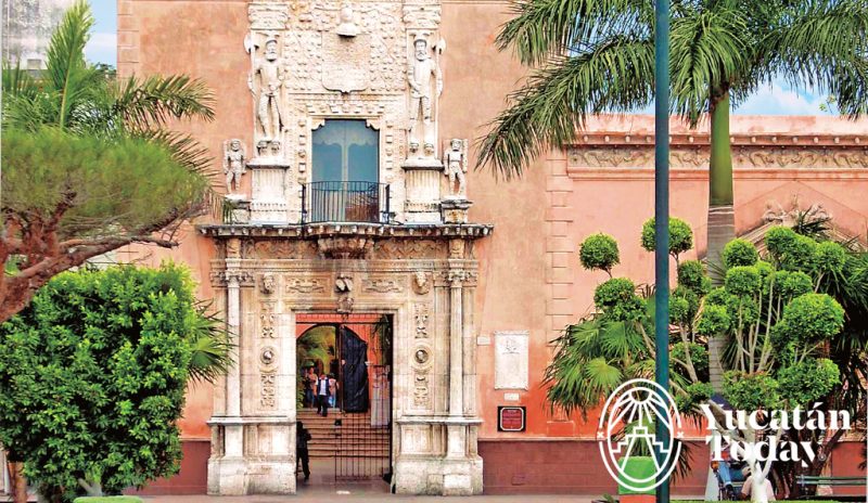 Frente de la Casa de Montejo