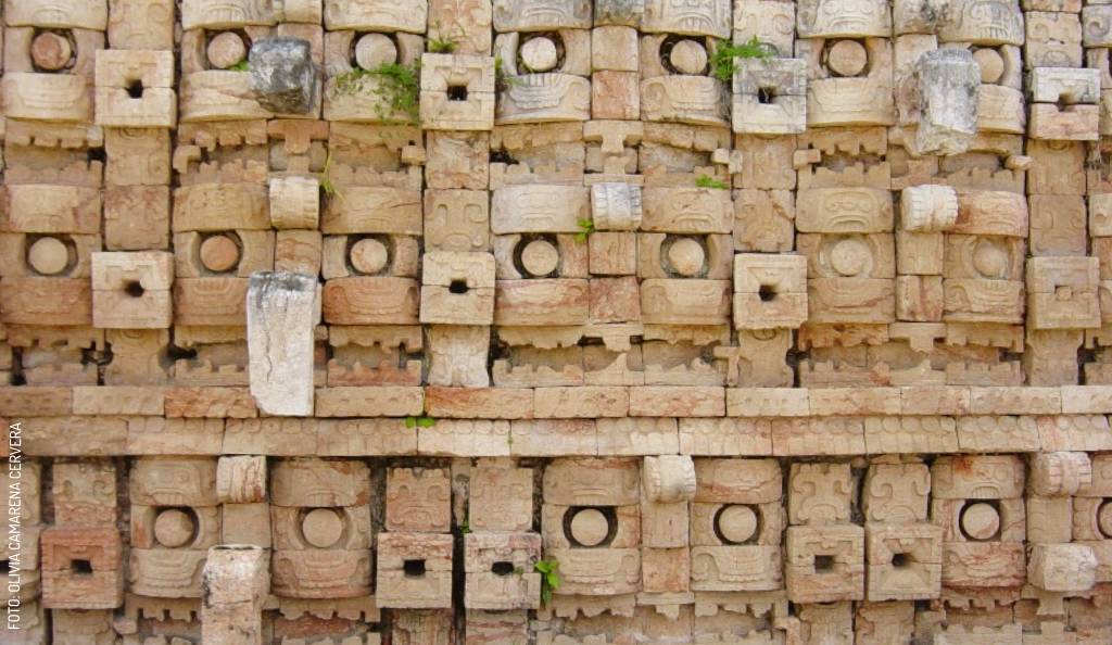 Chaac-masks-at-Kabah-by-Carlos-Rosado-1-2