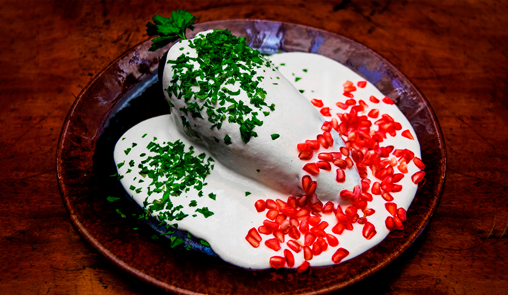 Chiles-en-Nogada_Hacienda-Xcanatun-by-Hacienda-Xcanatun-DESTACADA-2