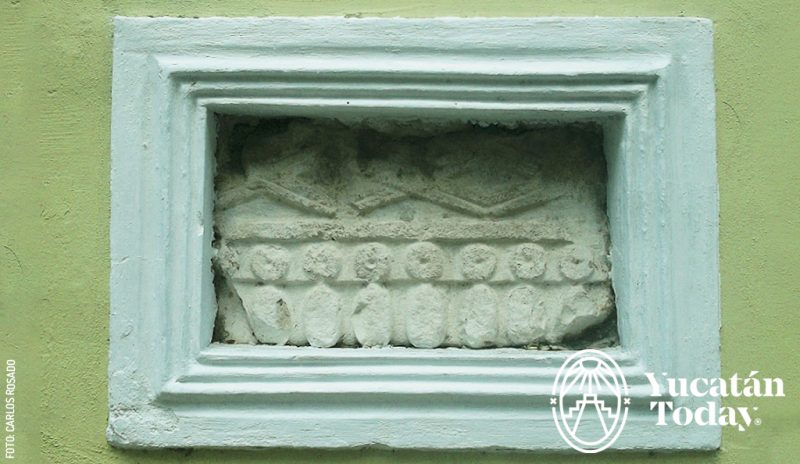 Detalle-Teatro-Felipe-Carrillo-Puerto-en-Calle-60-by-Carlos-Rosado-800x464-2