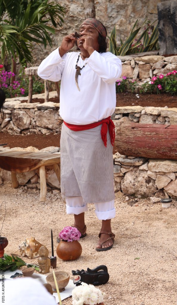 J-men-en-boda-maya-by-H_-Ayuntamiento-de-Merida-jpg-3