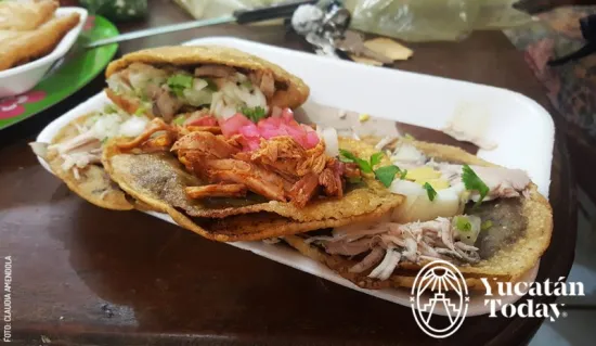 Mercado-Chuburna-Panucho-Cochinita-Polcanes-by-Claudia-Amendola-800x464